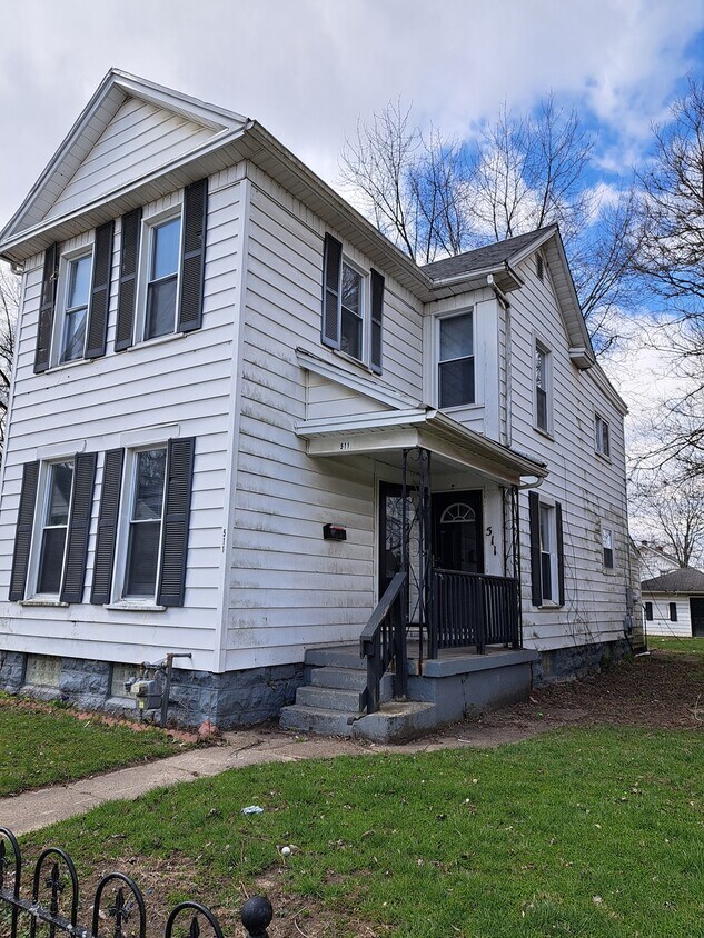 Primary Photo - 511 Parrot St