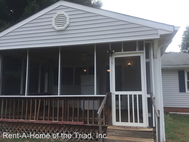 Building Photo - 3 br, 1 bath House - 2505 Yanceyville Street
