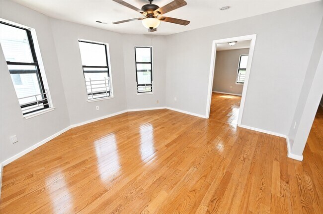 Foto del edificio - 42 Greenwood St