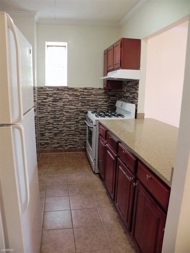 Foto del edificio - 463 Central Ave