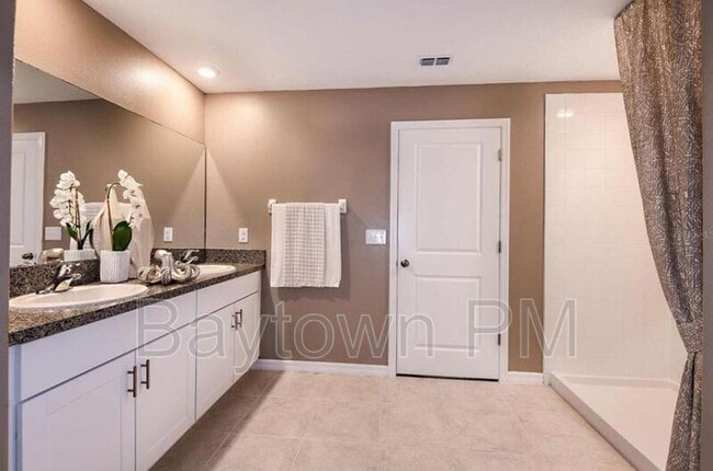 Building Photo - 6557 Bar S Bar Trl