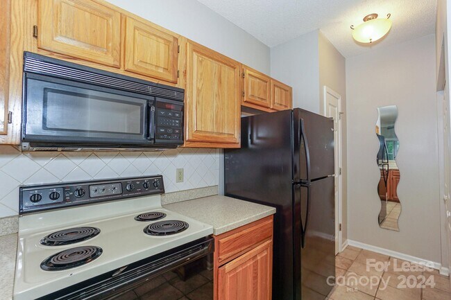 Foto del edificio - 754 Southwest Dr