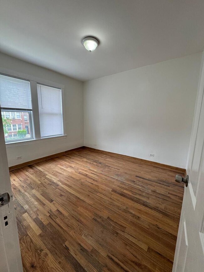 Foto del edificio - 5309 W Potomac Ave