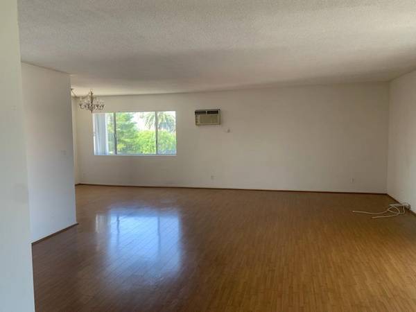 Foto del edificio - 535 N Hayworth Ave