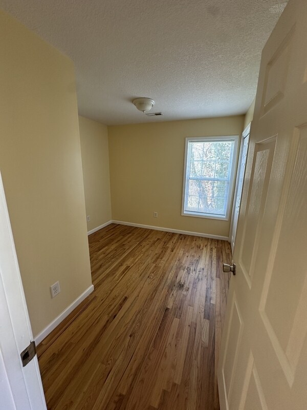 Foto del edificio - 6 Townview Dr