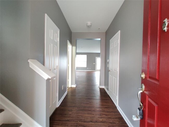 Building Photo - 3312 Fernview Dr