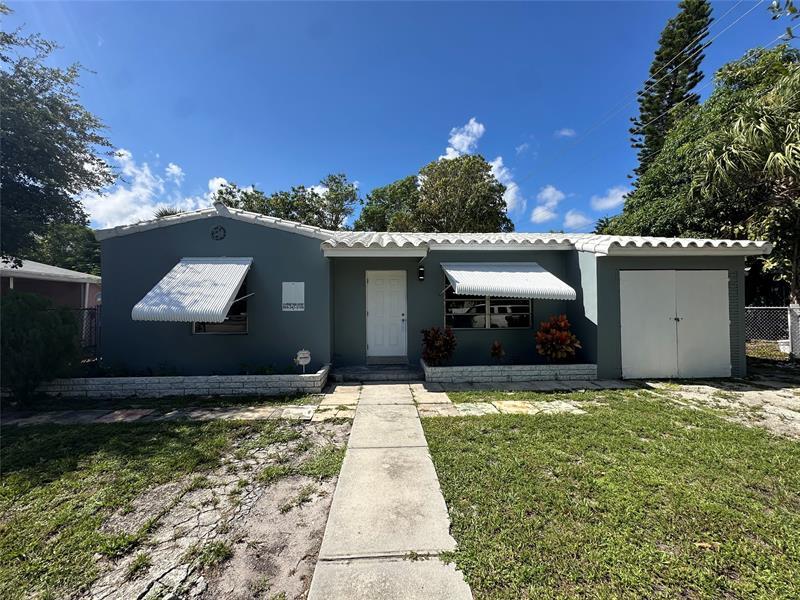 Foto principal - 308 SE 22nd St