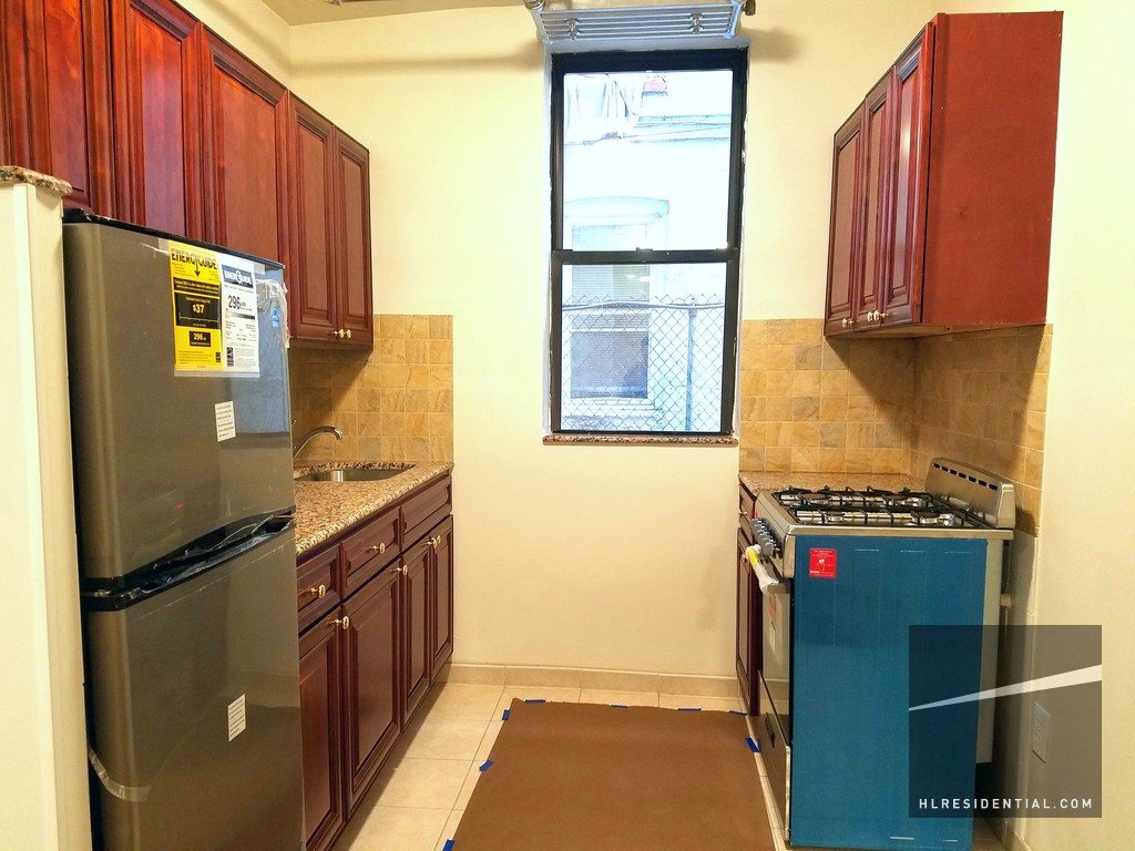 Primary Photo - 3029 33rd St