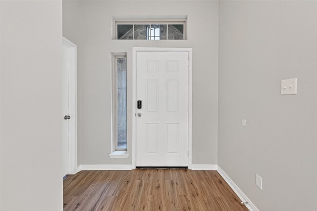 Building Photo - 151 Scenic Hills Ct