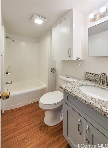 Building Photo - 1555 Pensacola St