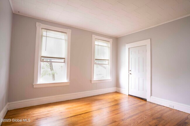 Foto del edificio - 902 3rd Ave