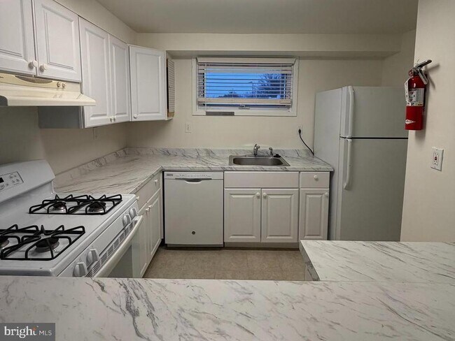 Foto del edificio - 5485 Harpers Farm Rd