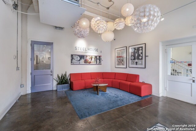Foto del edificio - 1401 S Flores St