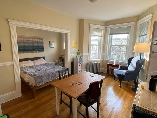 Building Photo - 45 Hemenway St