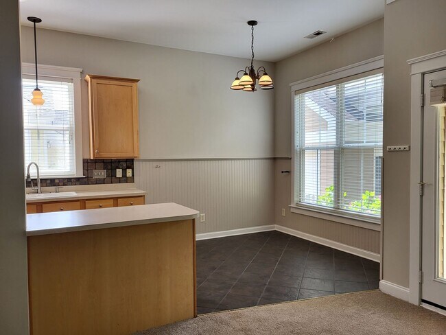 Building Photo - 3 bedroom home in Birkdale