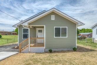 Building Photo - 107 Bettie St