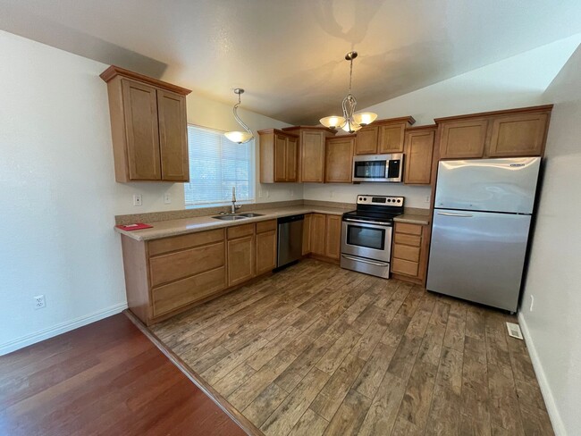 Building Photo - $500 off November Rent! West Greeley, 4 Be...