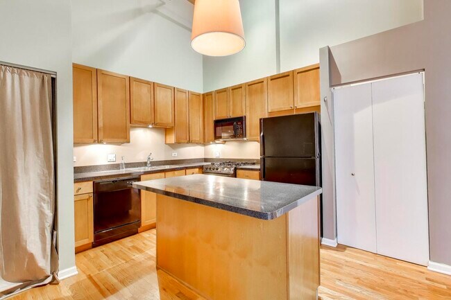 Foto del edificio - 758 N Larrabee St