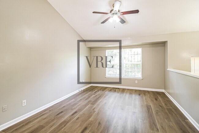 Foto del edificio - 3696 Dogwood Farm Rd