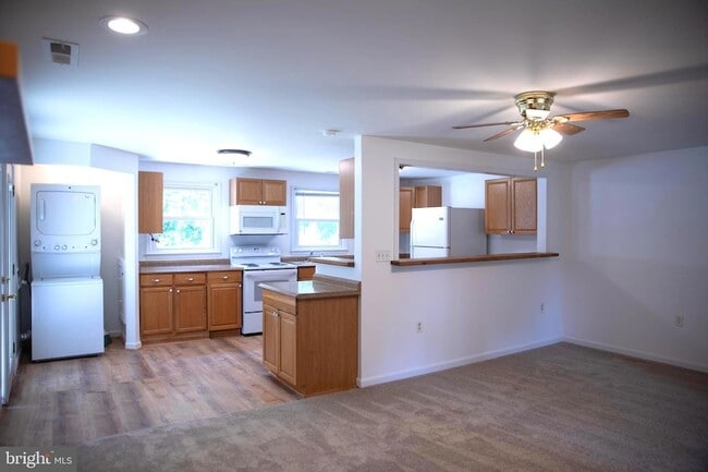 Photo - 1967 Mountain View Rd Townhome