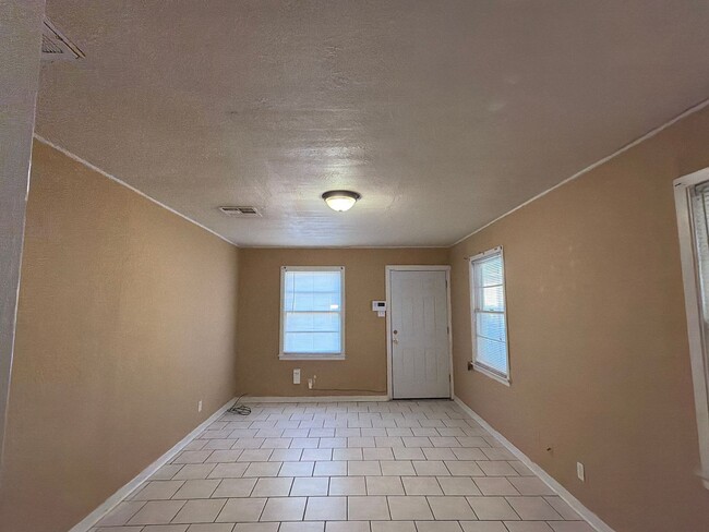 Foto del edificio - Great 2/1!