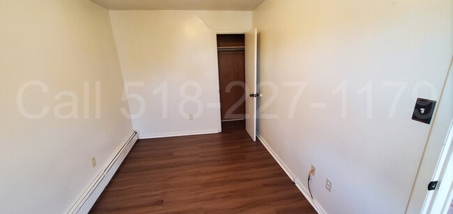 Building Photo - 2 Bedroom 1 Bath in Troy's HVCC Neighborhood