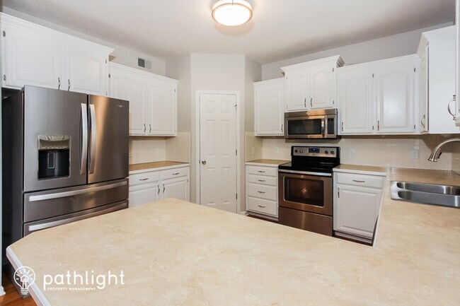 Foto del edificio - 9509 N Mersington Avenue, Kansas City, MO,...