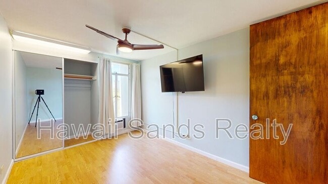 Building Photo - 1511 Nuuanu Ave
