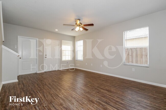 Foto del edificio - 709 Periwinkle Pointe Pl