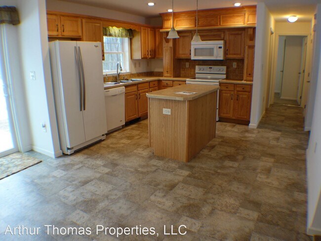 Building Photo - 3 br, 2 bath House - 46 York Woods Road