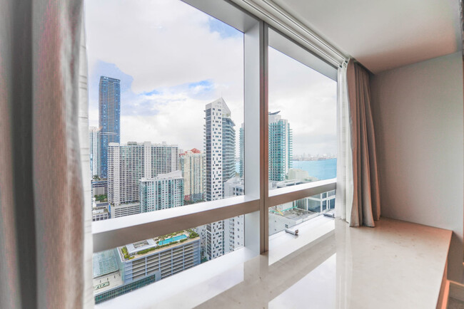 Foto del edificio - 1435 Brickell Ave