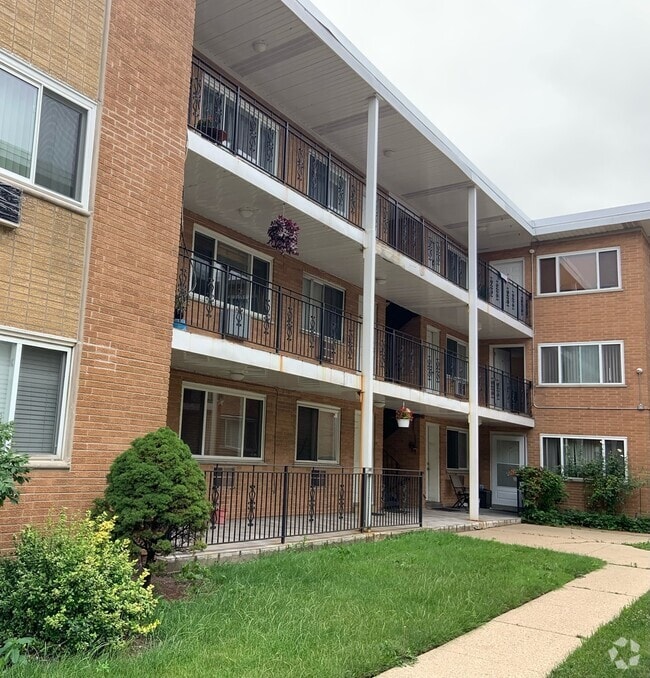 Building Photo - 4602 River Rd