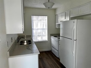 Building Photo - 5408 Atascosa Dr