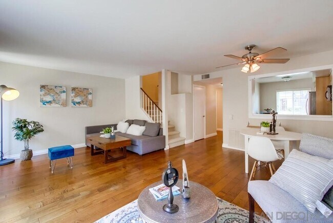 Building Photo - 3641 Caminito Carmel Landing