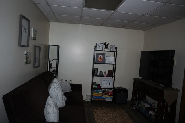 Building Photo - 415 East St