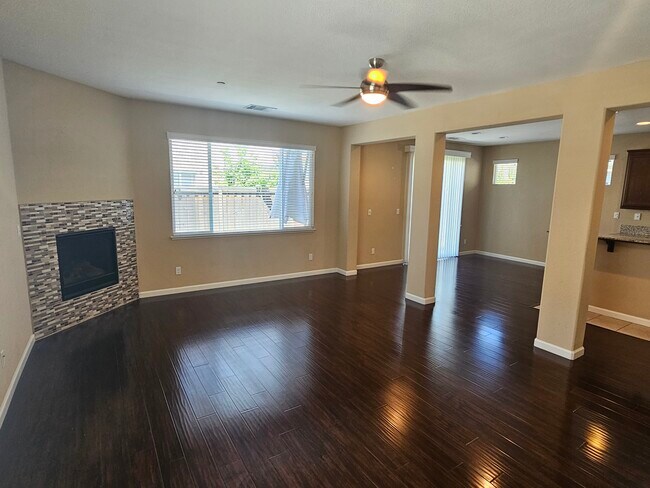Building Photo - 630 Embassy Cir