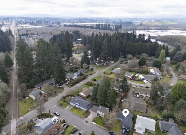 Foto del edificio - 650 SE Alder Ct