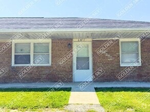 Building Photo - 6407 E Piccadilly Rd