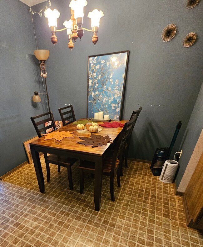 Foto del edificio - 1405 Pine Cone Rd