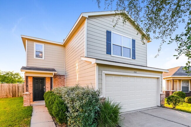 Building Photo - 7727 Painted Desert Dr