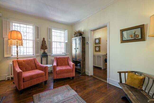 Foto del edificio - 1310 33rd St NW