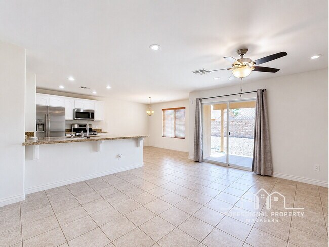 Foto del edificio - “Charming 3-Bedroom, 2-Bathroom Home in Villa Chaparral”
