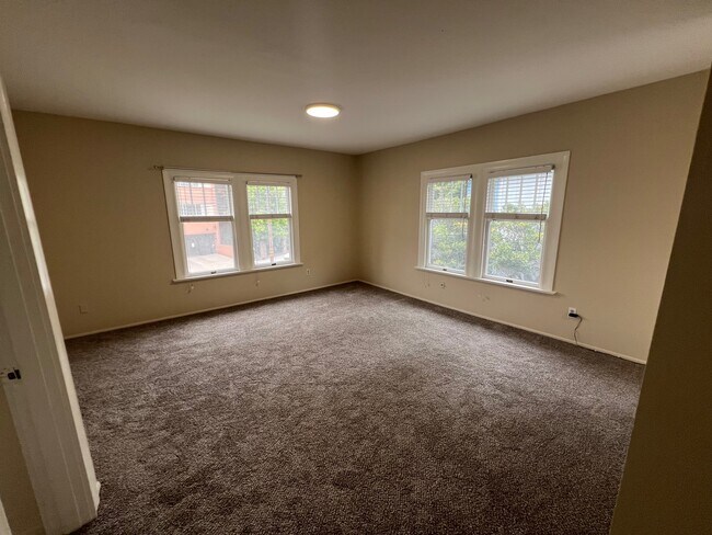 Foto del edificio - 352 Palm Ave