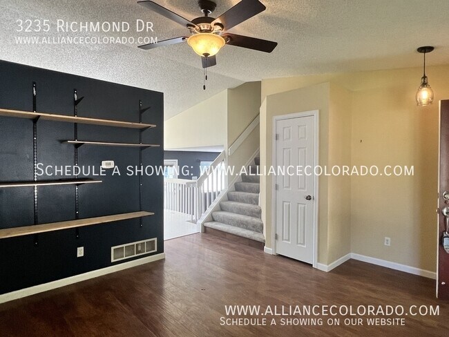 Building Photo - 3235 Richmond Dr