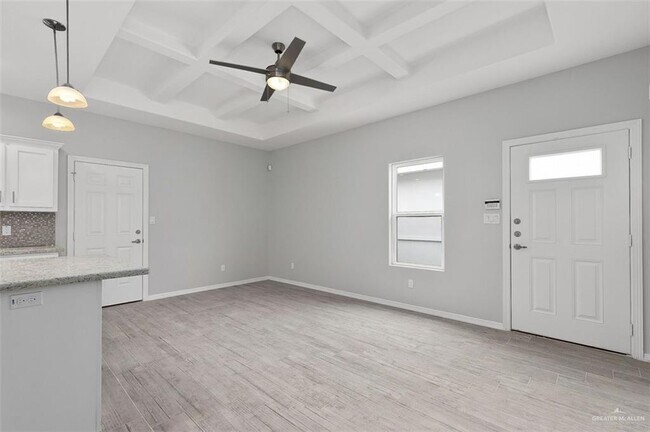 Building Photo - 9 Stauffers St