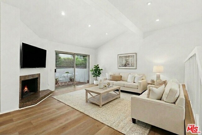 Foto del edificio - 1550 Palisades Dr