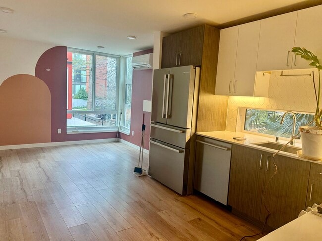 Foto del edificio - Capitol Hill Townhome