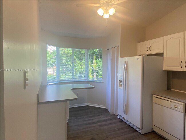Foto del edificio - 6960 NW 174th Terrace