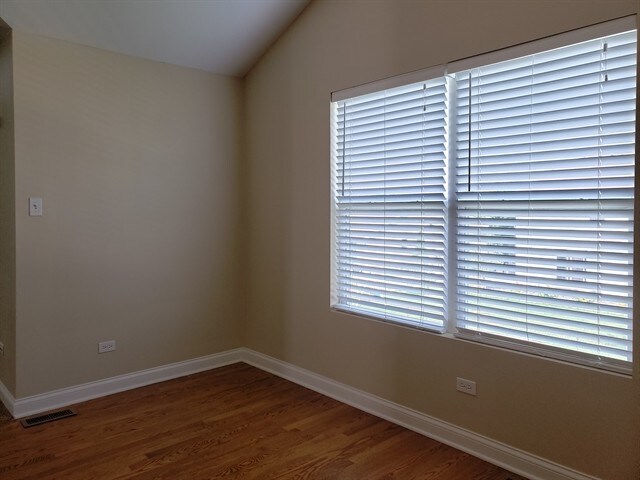 Building Photo - 25729 Sunrise Dr