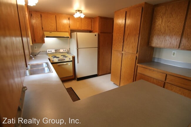 Building Photo - 2 br, 1 bath House - 12709 State Ave